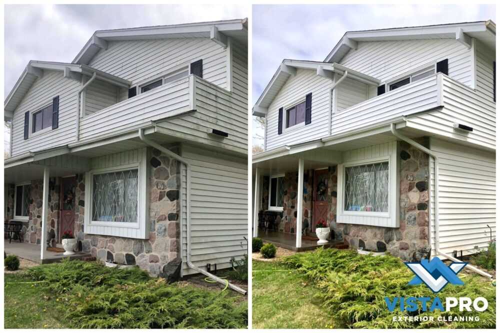 Side by side of a power washed house by Vista Pro.