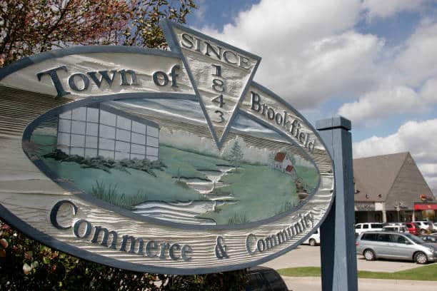 picture of town of Brookfield sign