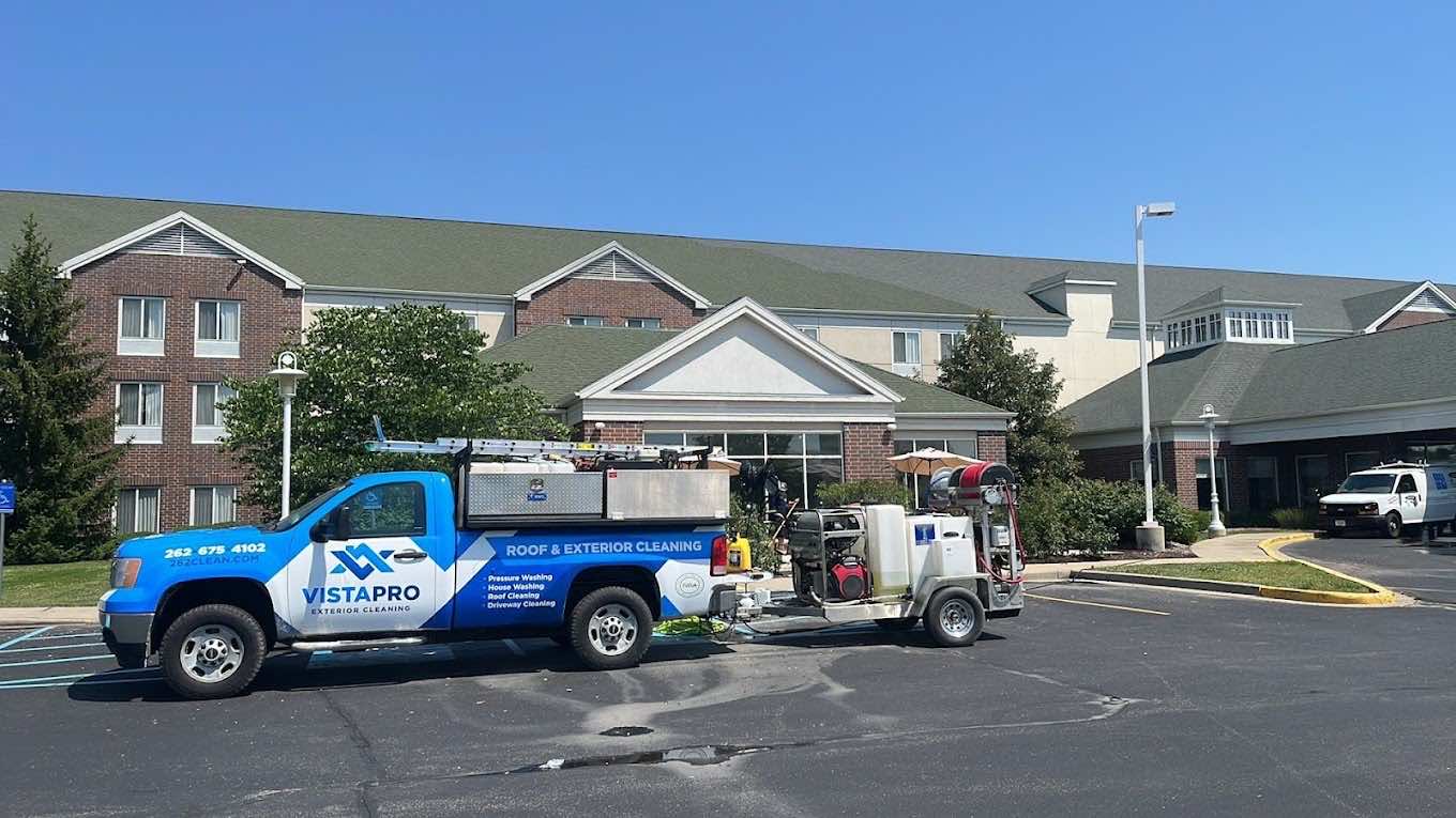 Hot water pressure washing trailer